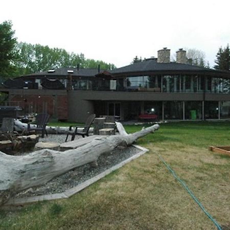 Roundhouse Grotto YYC Exterior foto